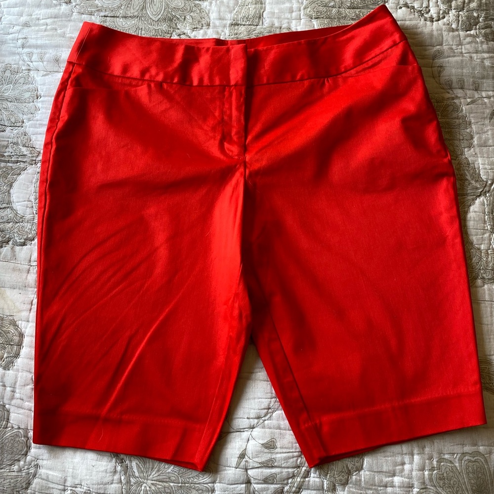 2 Shorts (Red and White)